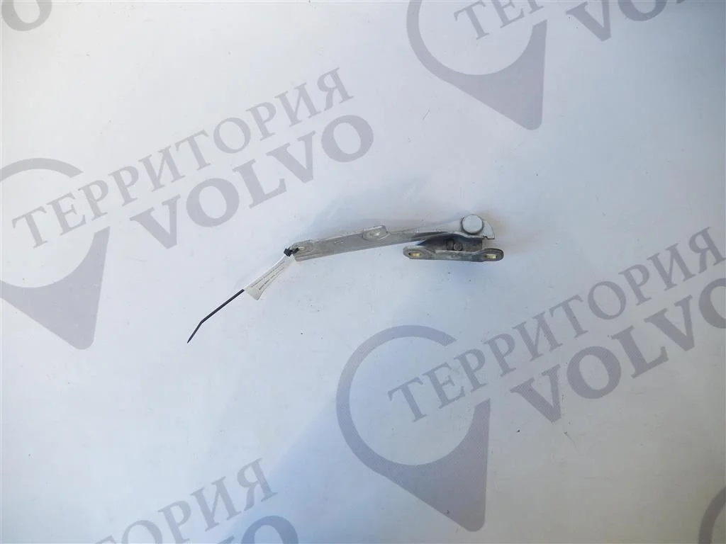 Петля капота правая