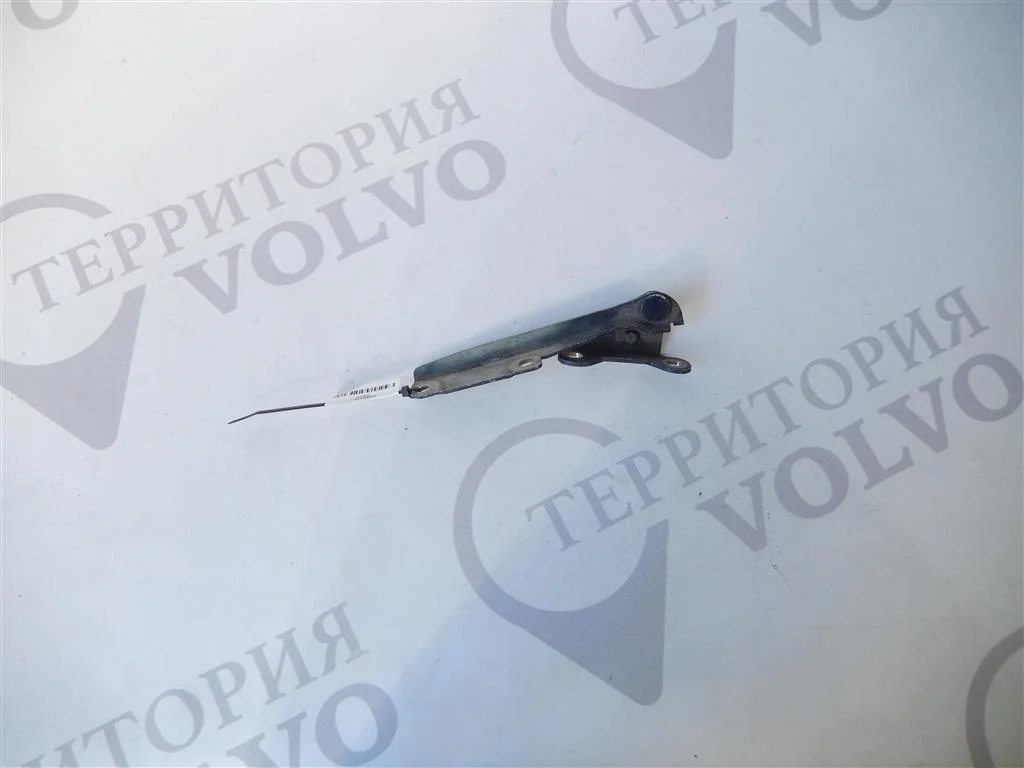 Петля капота правая