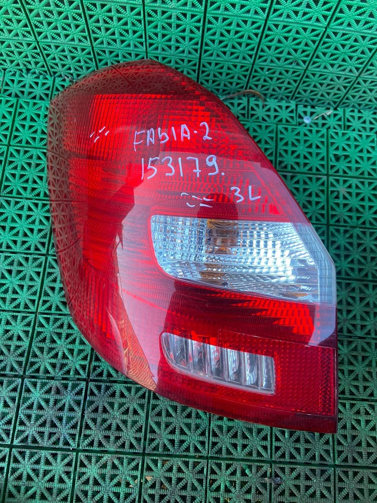 Фонарь SKODA FABIA 2 2007- левый б/у FABIA 2(2007-2015)