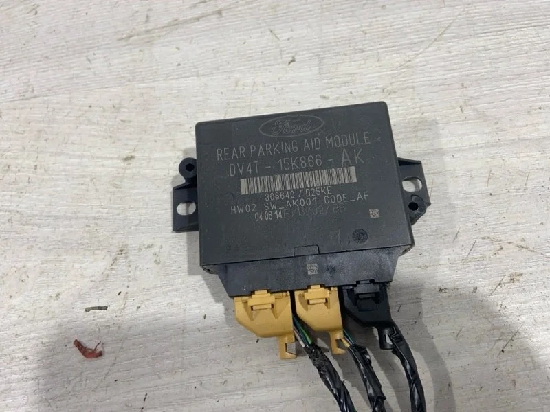 Блок управления парктроником Ford Kuga 2 (12-16)
