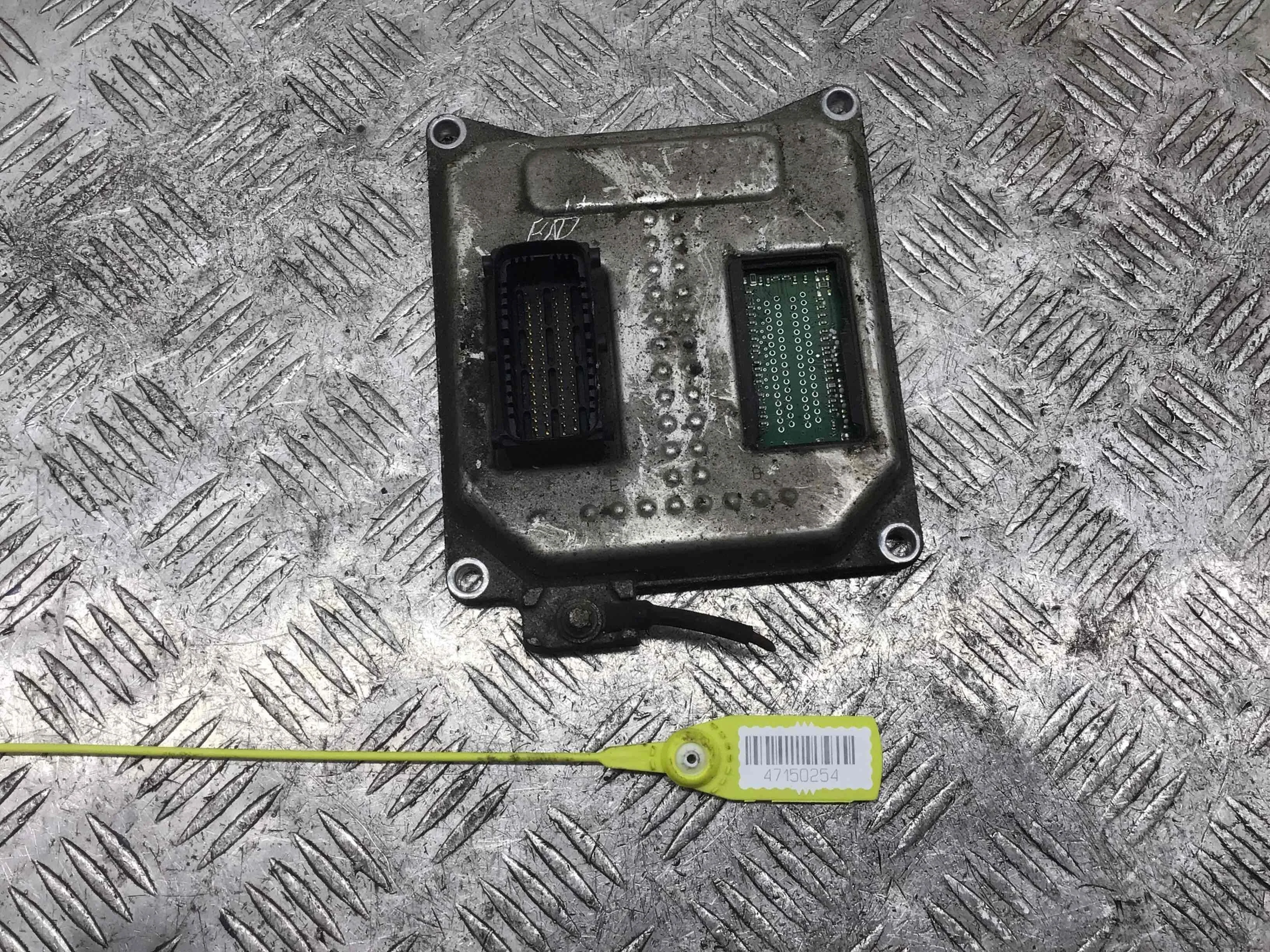 Блок управления двигателем Opel Zafira B (2005-2010) бензин 1.8 i Автомат Х/б