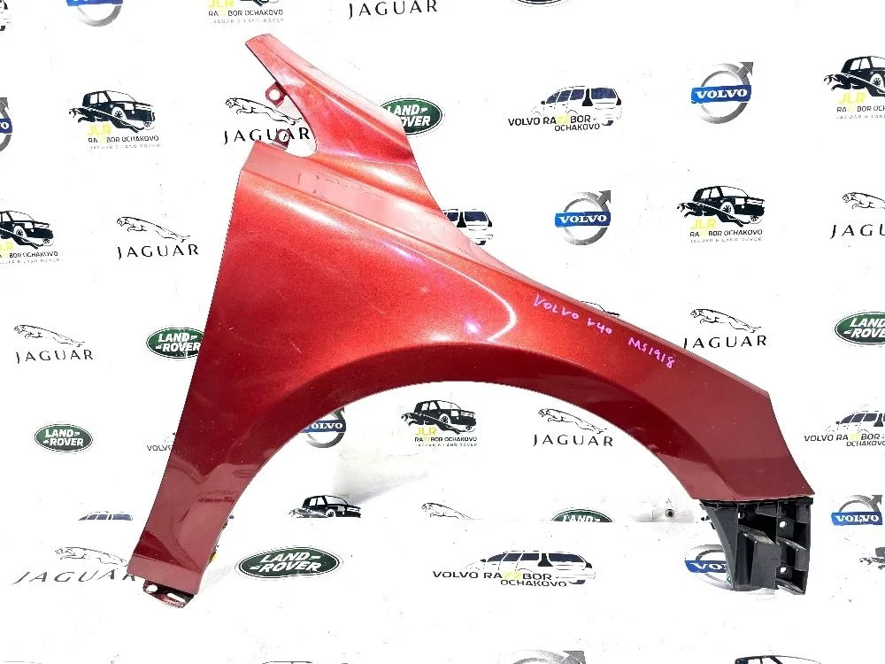 Крыло правое Volvo V40 I Cross Country красное V40 Cross Country I (2012—2016) D4204T 2016