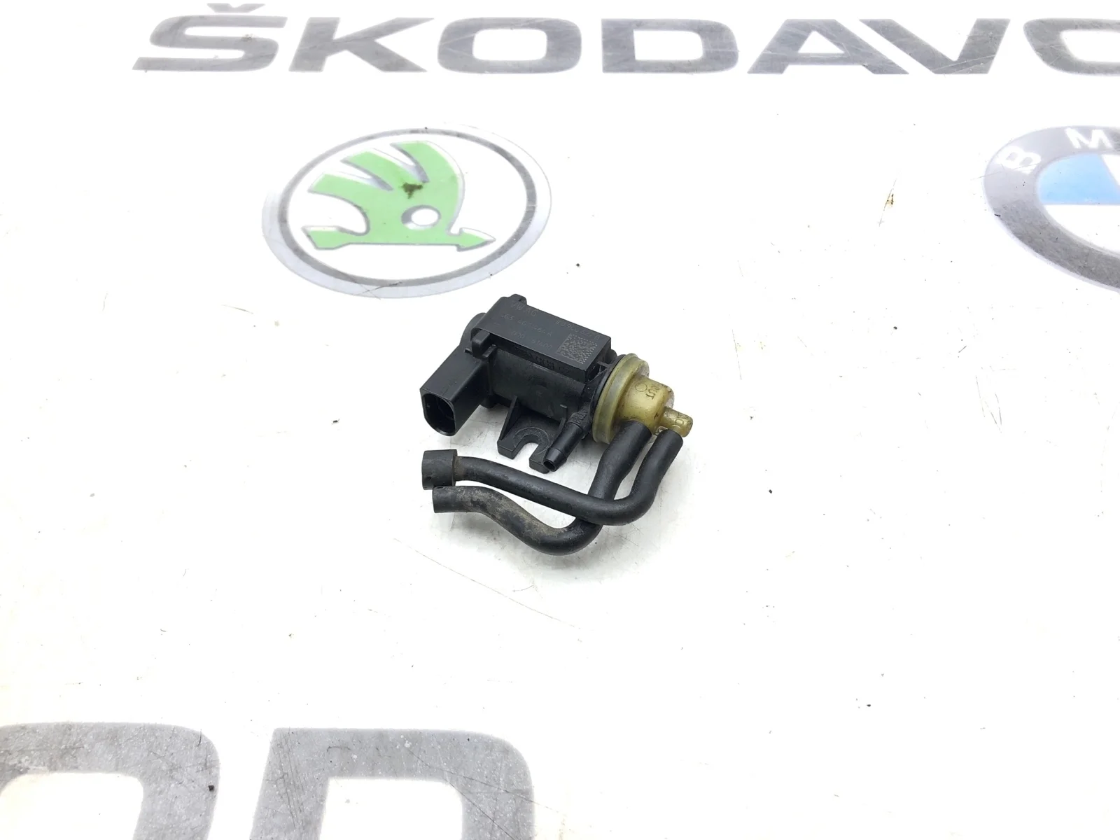 Клапан электромагнитный Skoda Yeti 2011 1K0906627B 5L 2.0 CFHF