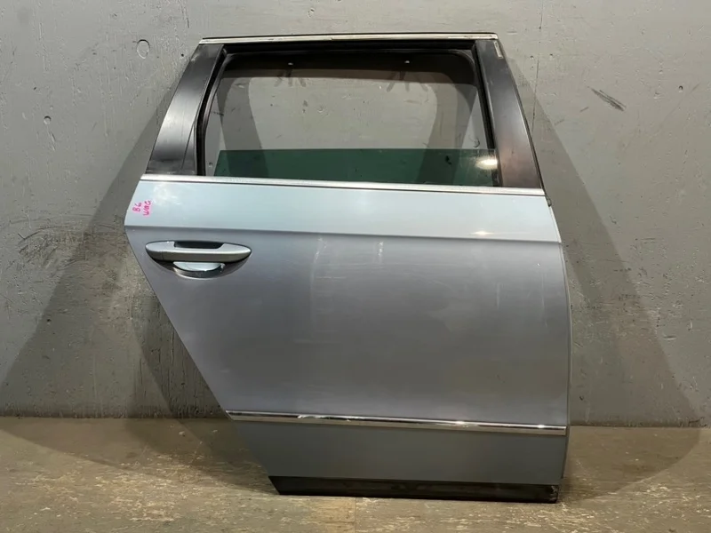 Дверь Volkswagen Passat B6