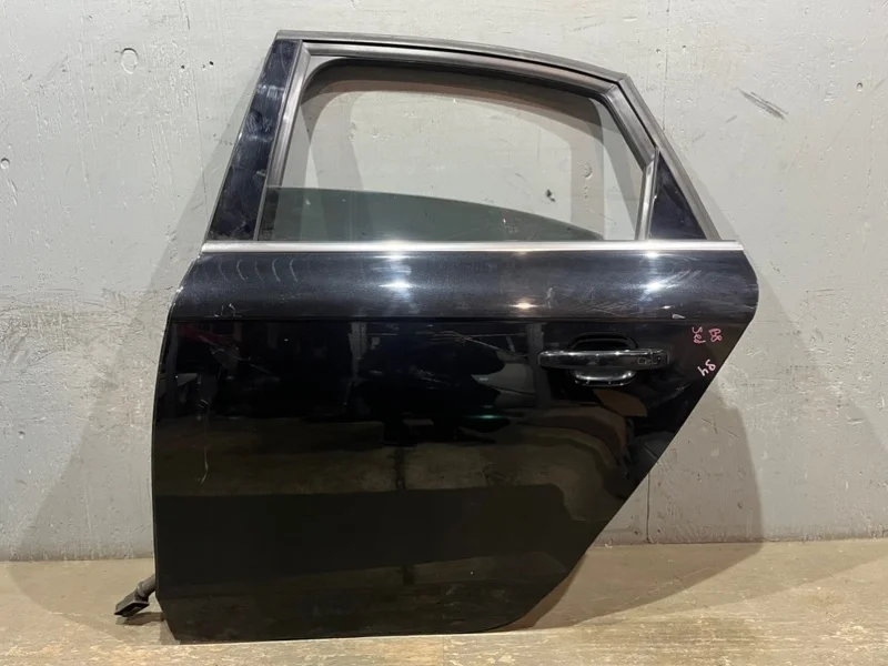 Дверь Audi A4 B8