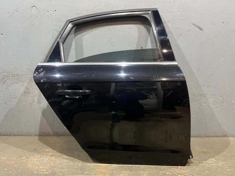 Дверь Audi A4 B8
