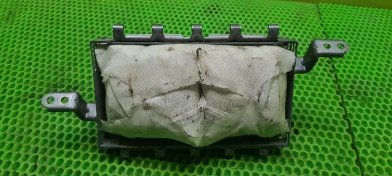 Подушка безопасности пассажира Lexus RX350 2006 XU30