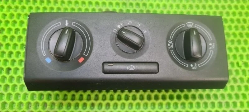 Блок управления климат-контролем Skoda Fabia 2012