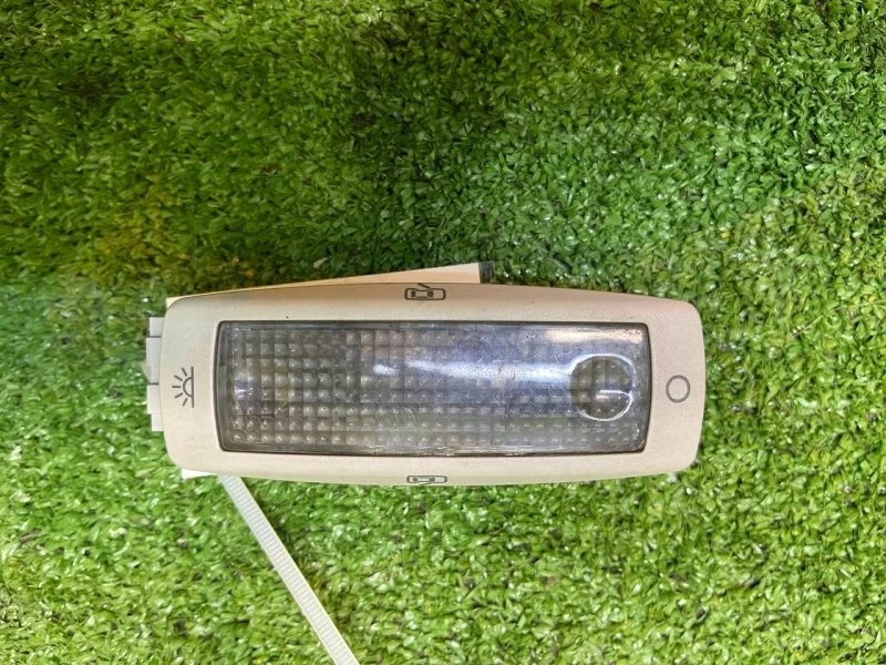 Плафон в потолок Volkswagen Bora 2002 1J2
