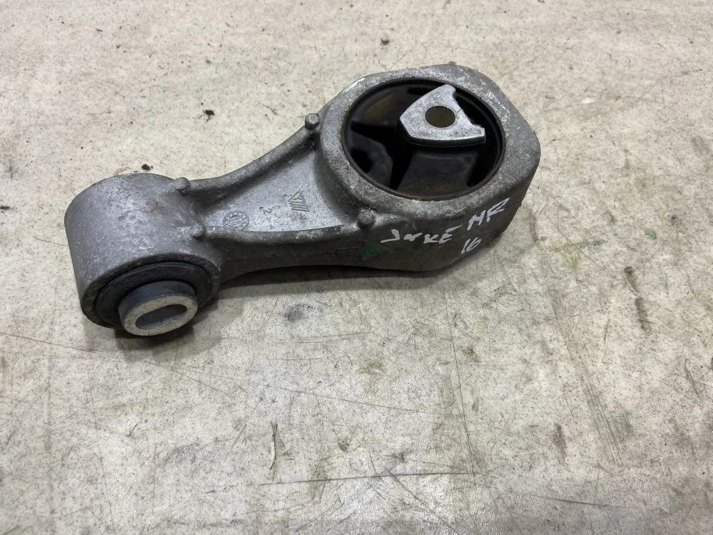 Опора двигателя  Nissan Juke F15  MR16