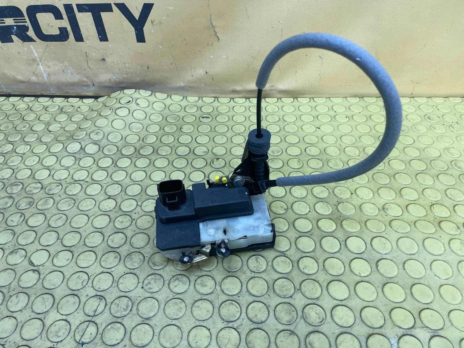 Замок двери VOLVO XC90 2006