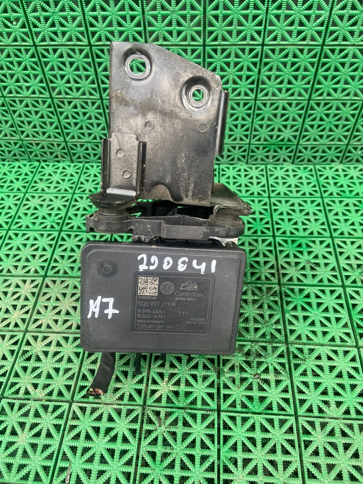 Блок комфорта AUDI A3, SKODA OCTAVIA A7, VOLKSWAGEN GOLF 7 2013- б/у A3(2013-;OCTAVIA A7(2013-;GOLF 7(2013-