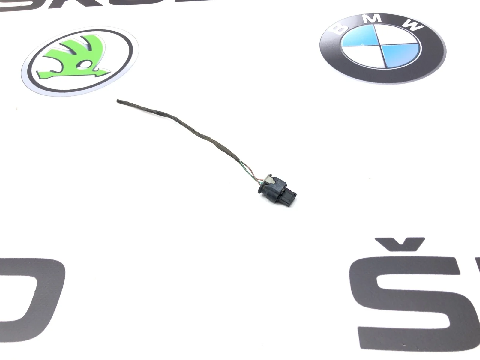 Разъем датчика парктроника Skoda Yeti 2014 4F0973703 5L 2.0 CFHC