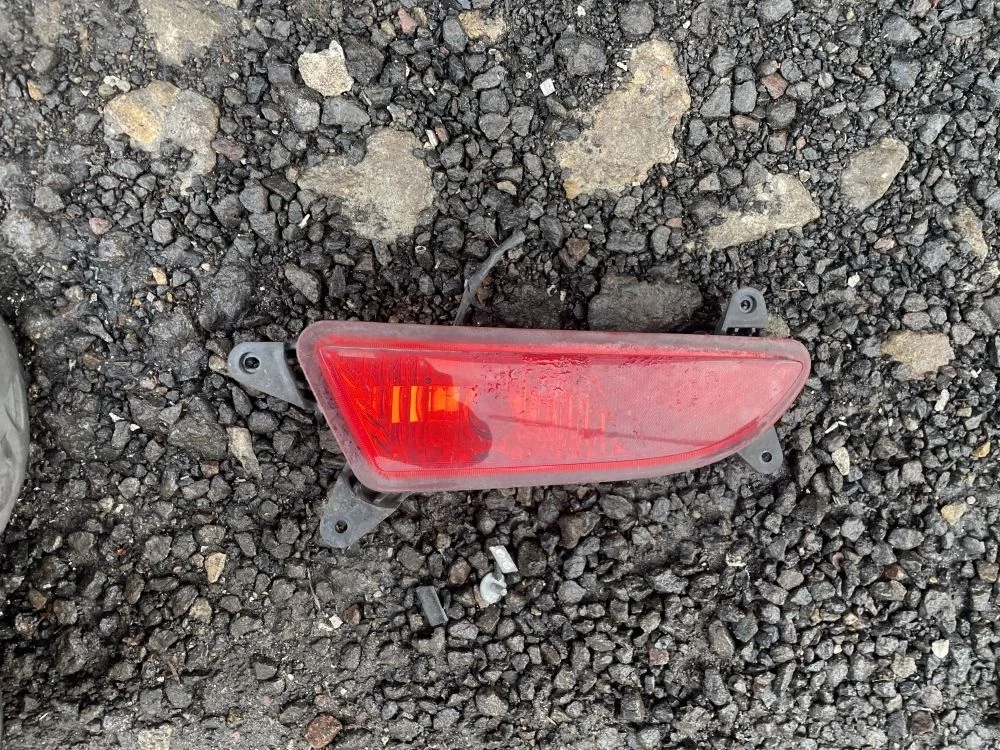 фонарь задний правый в бампер kia pro ceed ed 3 двери