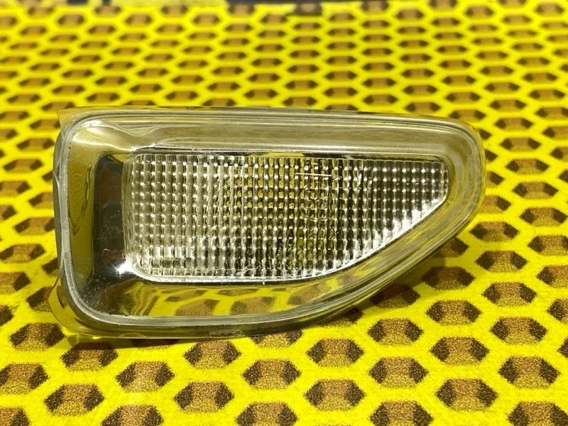 Поворотник правый Renault Logan L52 K7M 812 2018