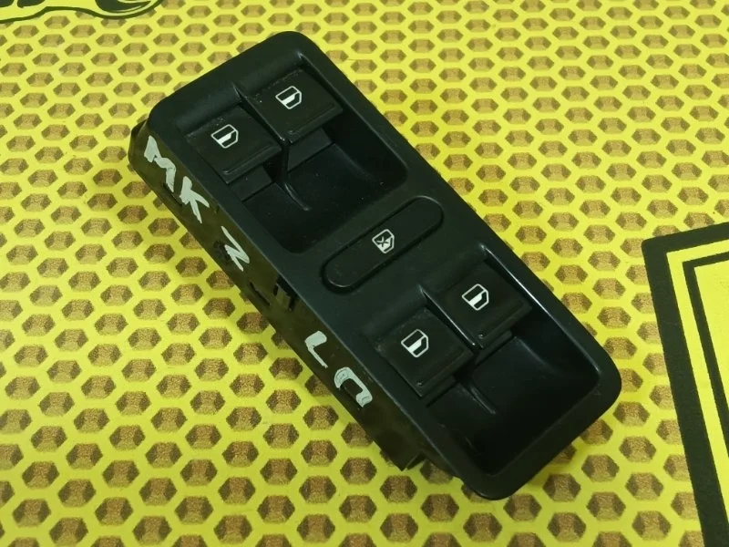 Блок стеклоподъемников Volkswagen Polo MK2 CFNA