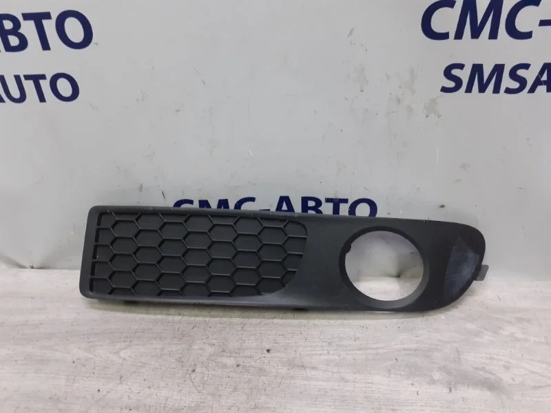 Решетка ПТФ Volvo S80 30655929 С80 2.5, передняя левая