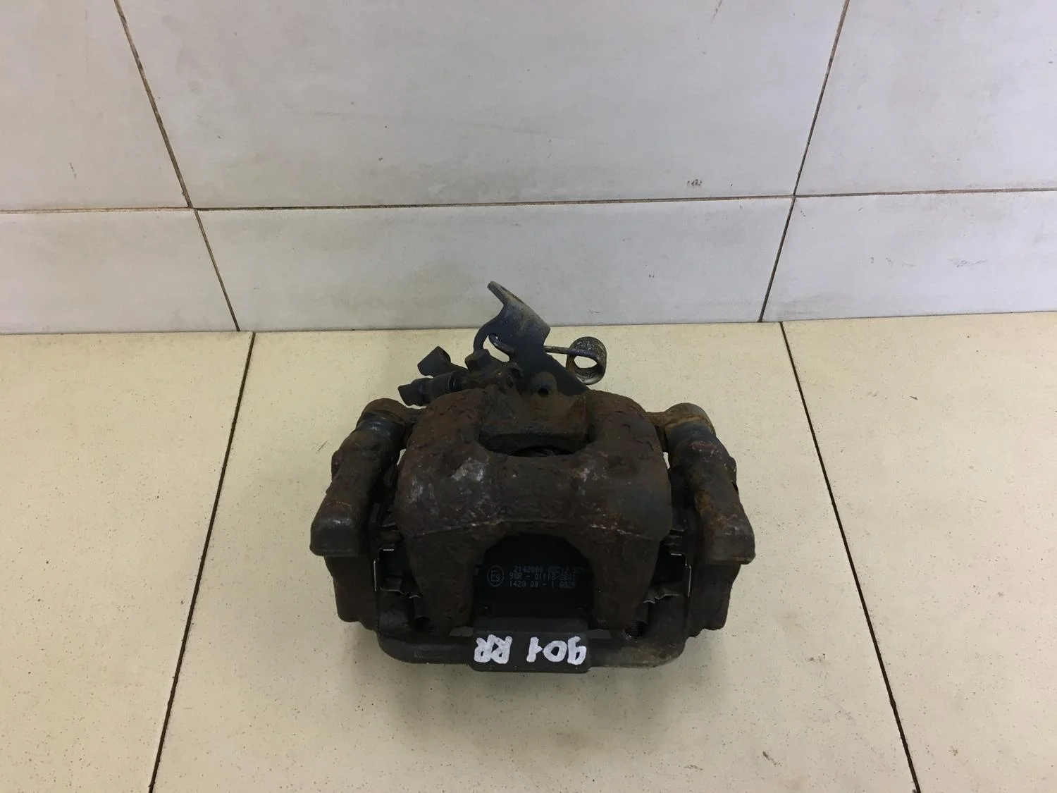 Суппорт задний правый Yeti 2009>