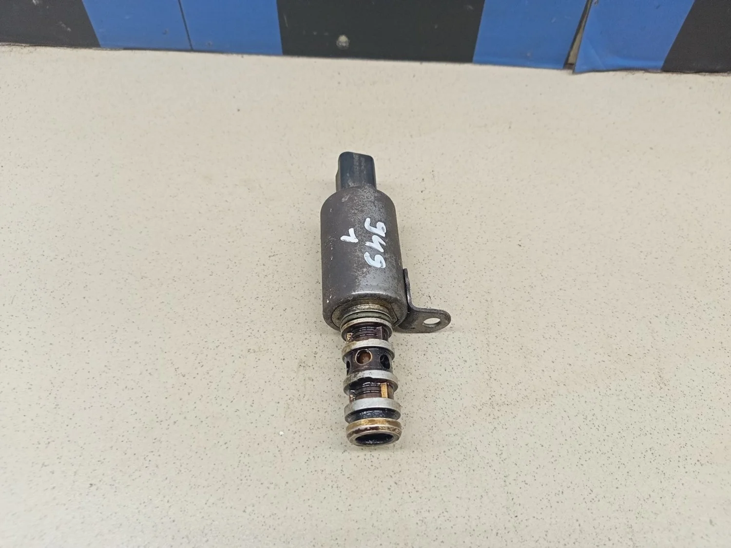 Клапан электромагн. изменения фаз ГРМ C4 2005-2011