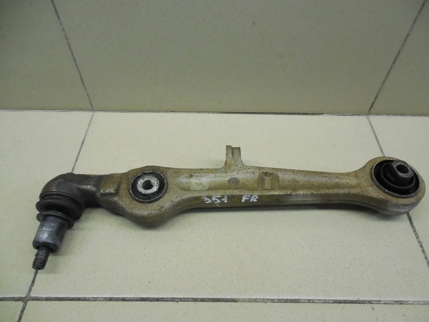 Рычаг передний нижний A4 [B6] 2000-2004