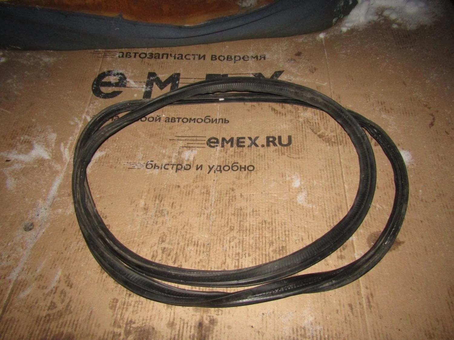 Уплотнитель багажника Qashqai (J10) 2006-2014