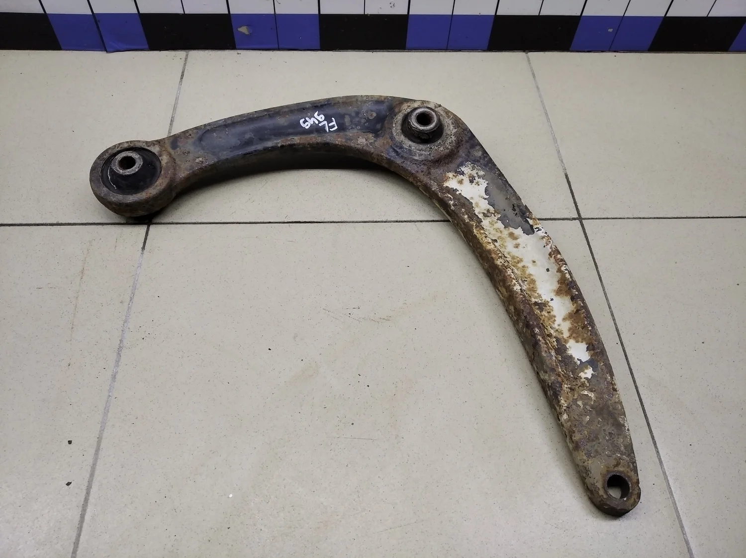 Рычаг передний левый C4 II 2011>