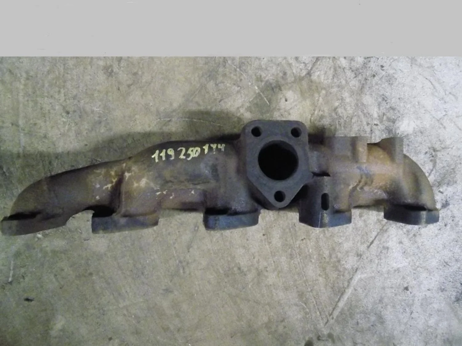 Коллектор выпускной Starex H1/Grand Starex 2007>