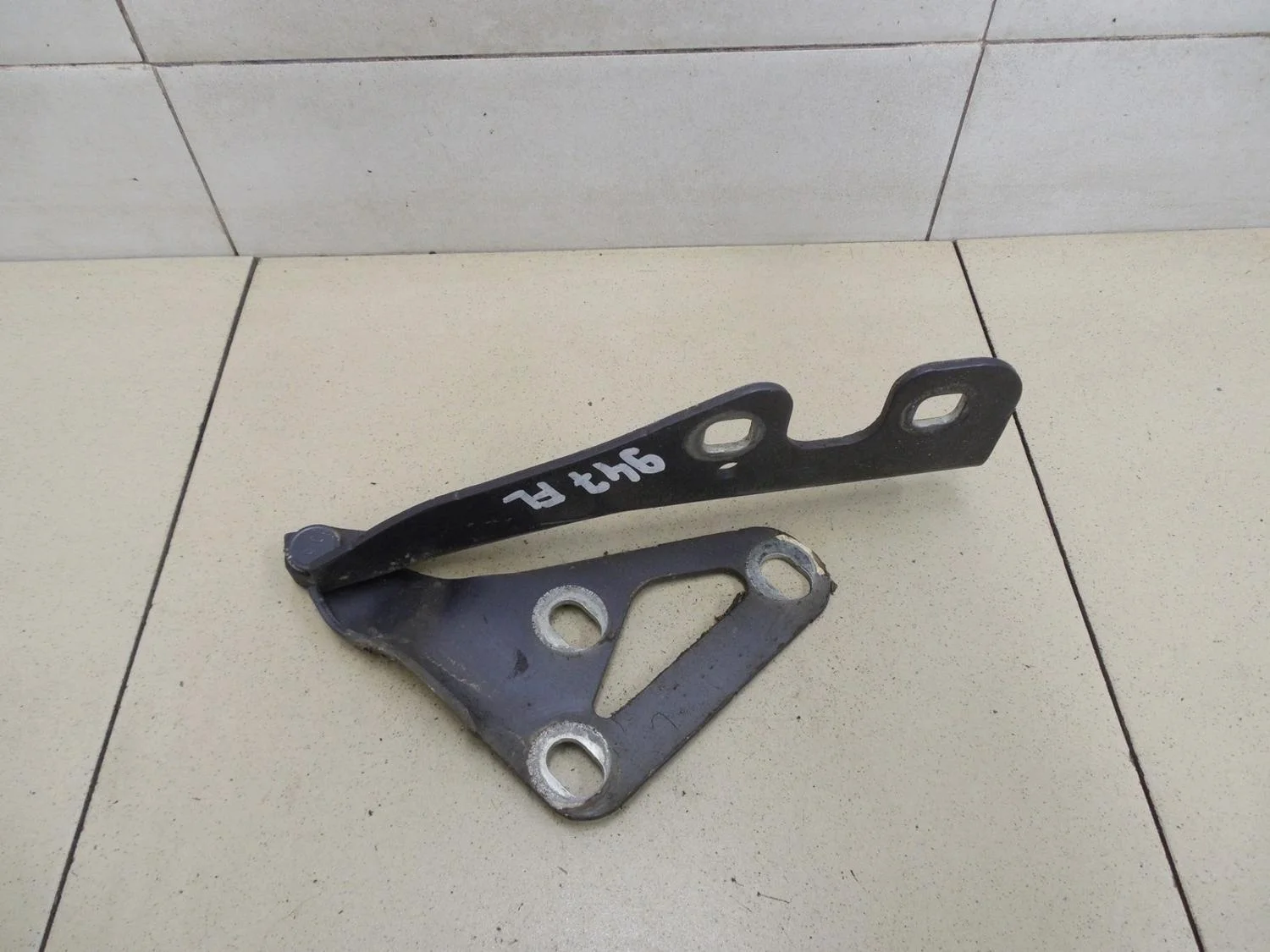 Петля капота левая Astra H / Family 2004-2015