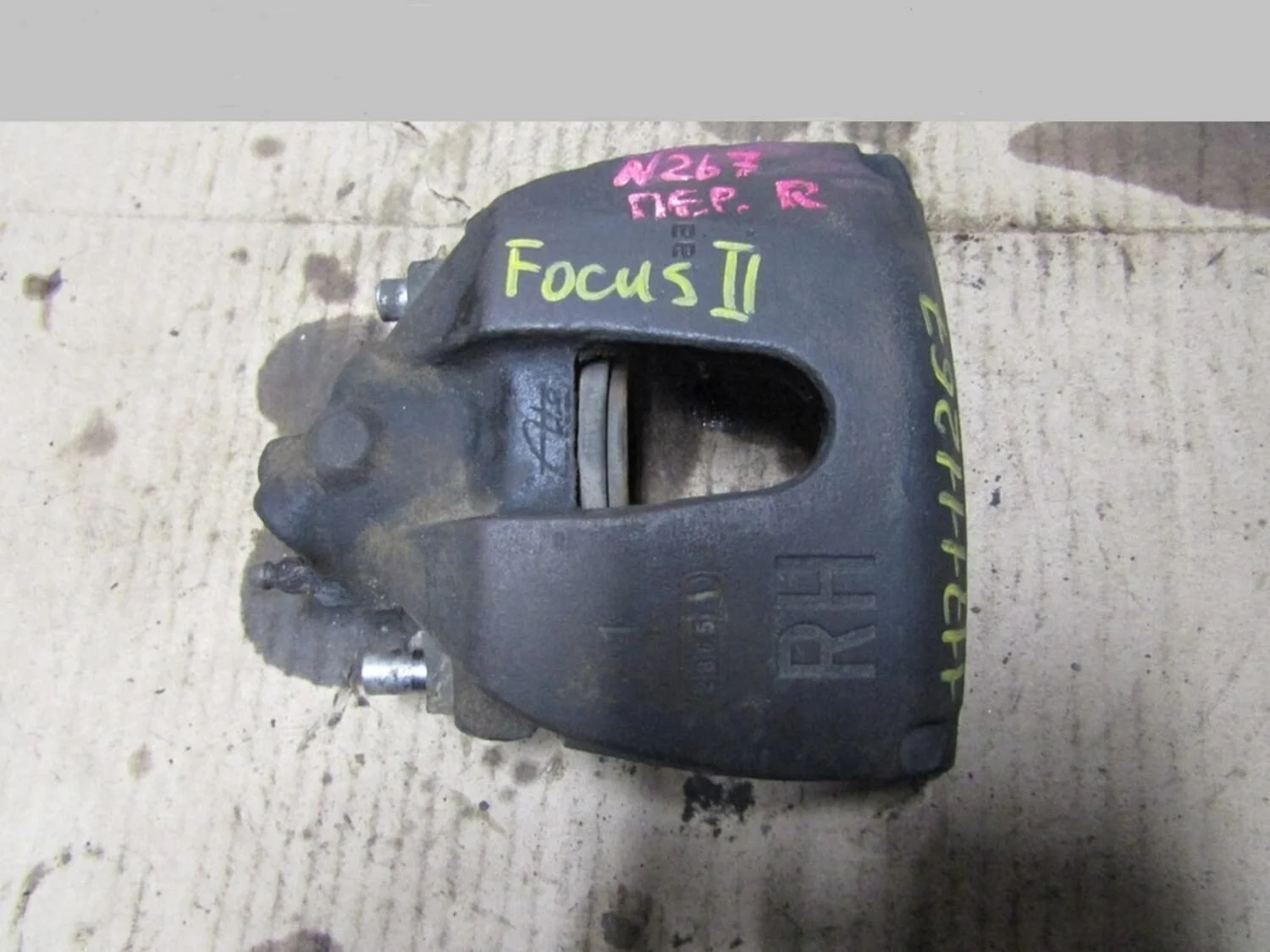 Суппорт передний правый Focus II 2005-2008