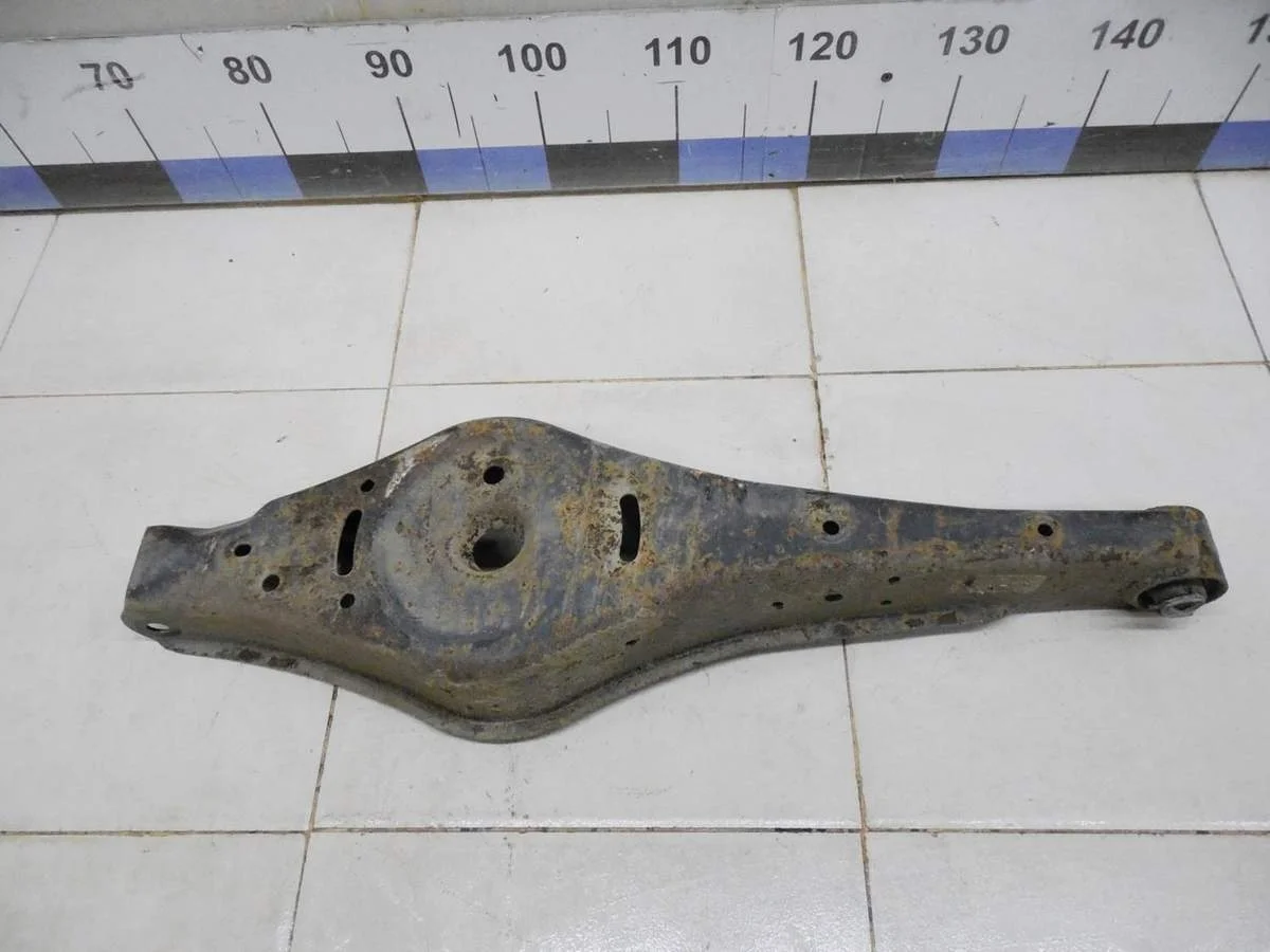 Рычаг задний нижний Passat [B6] 2005-2010