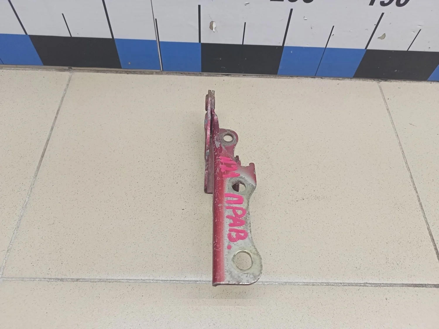 Петля капота правая Accent II (+ТАГАЗ) 2000-2012