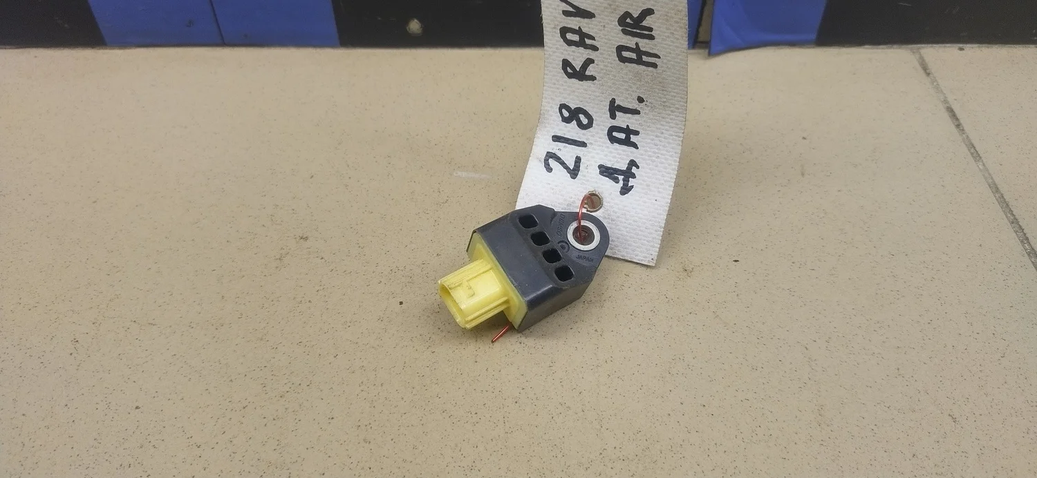 Датчик AIR BAG Camry XV40 2006-2011