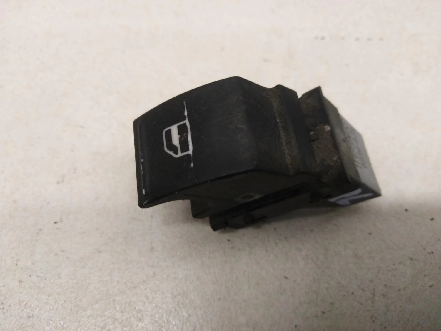 Кнопка стеклоподъемника Passat [B6] 2005-2010