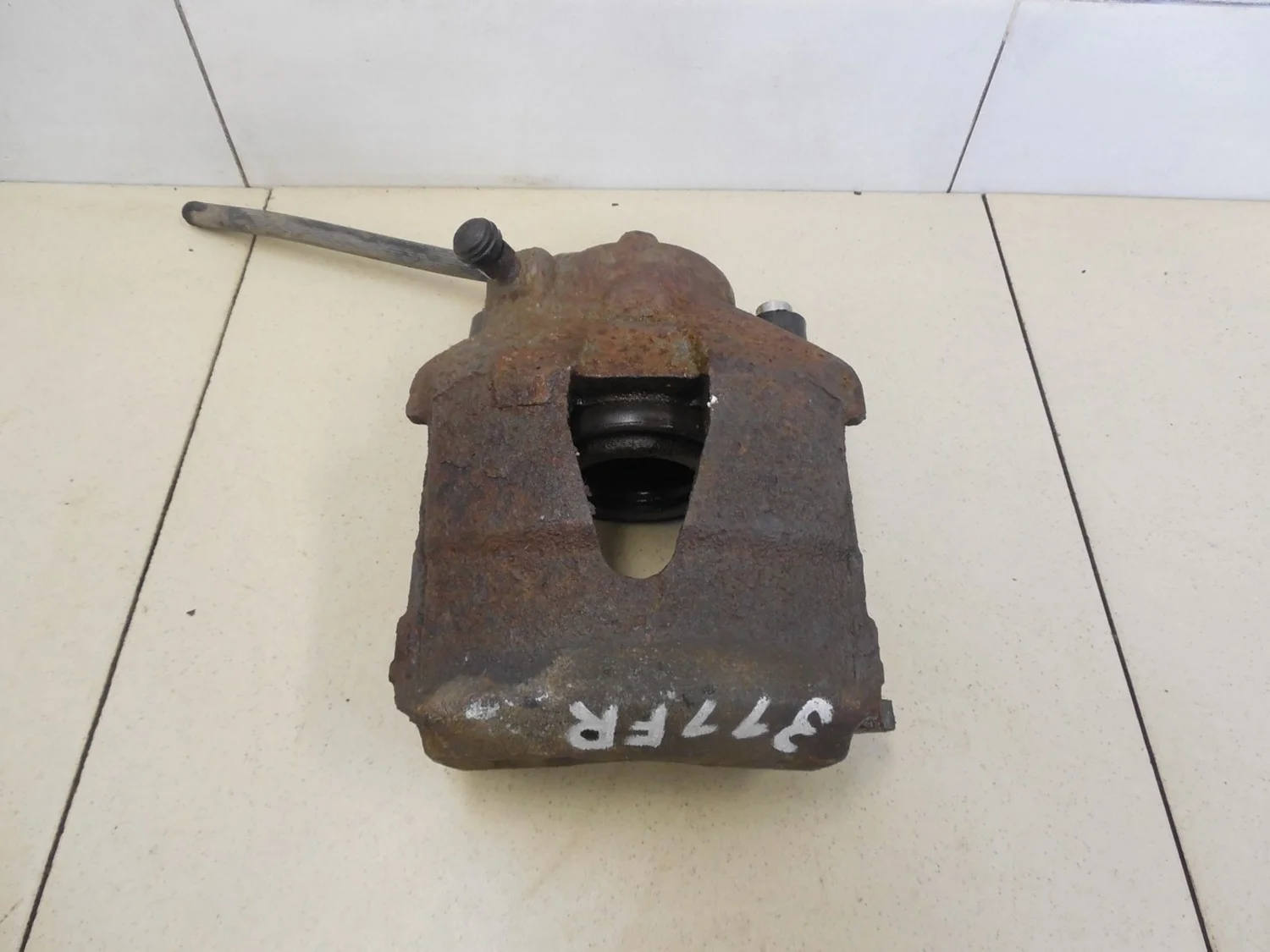 Суппорт передний правый A3 (8L1) 1996-2003