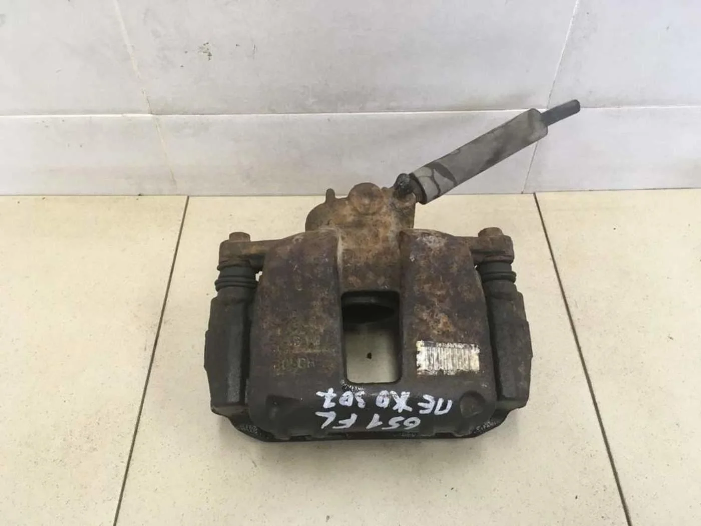 Суппорт передний левый C4 2005-2011