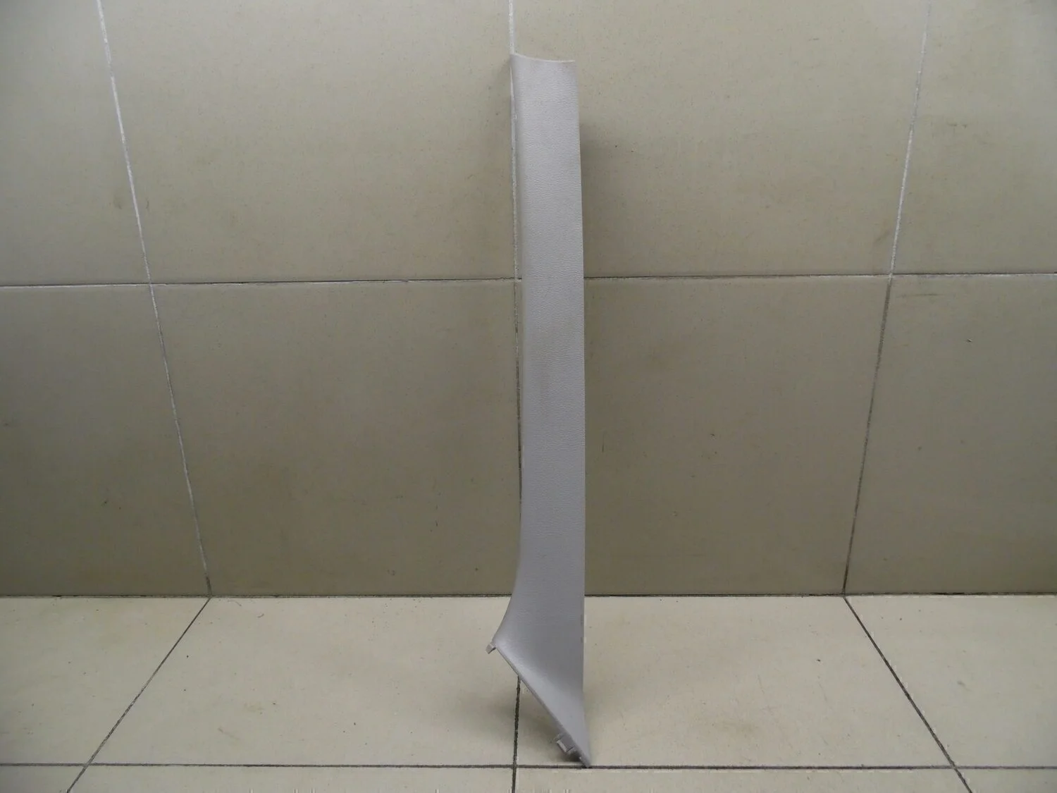 Обшивка стойки Logan 2005-2014