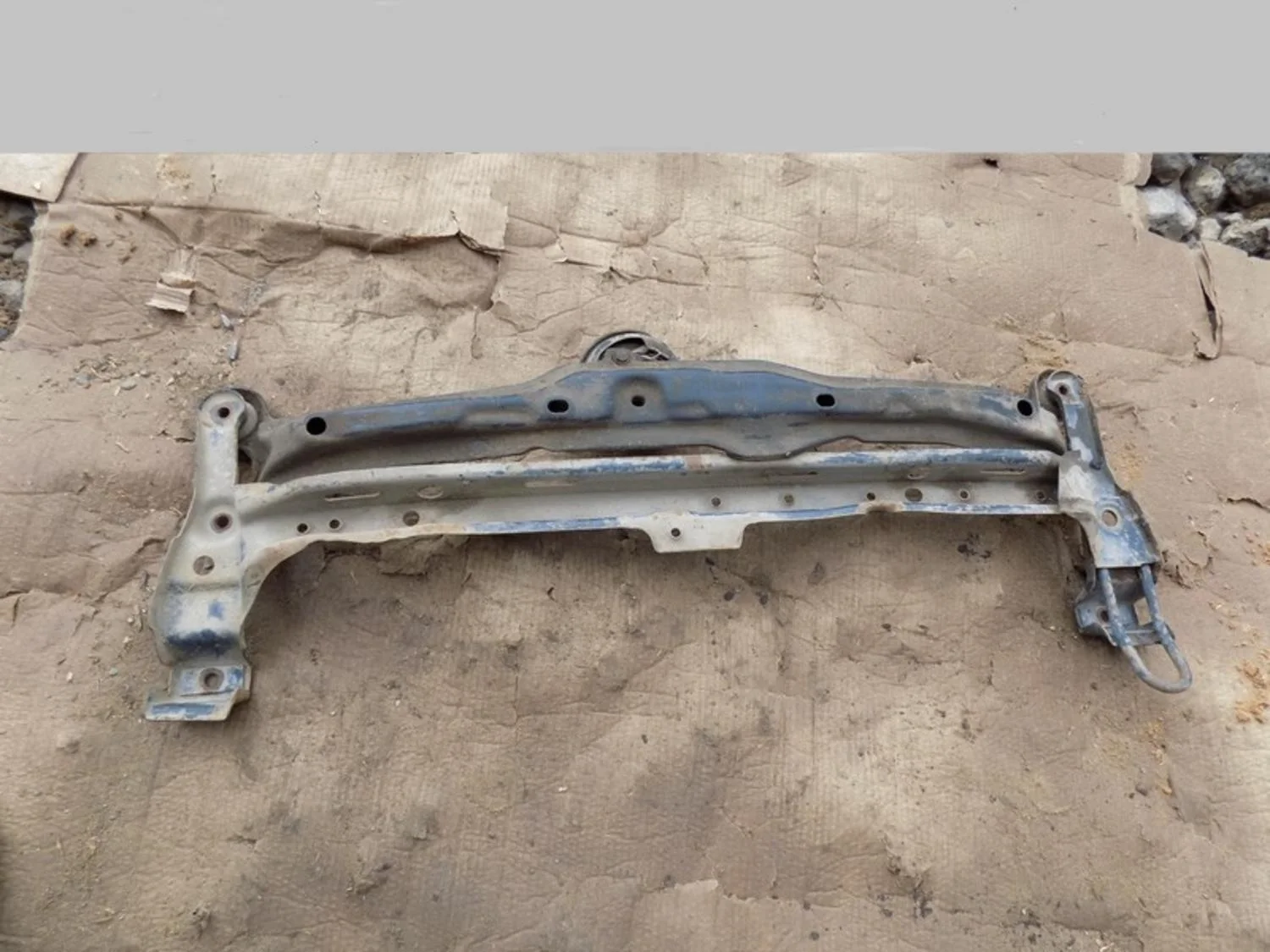 Балка передняя поперечная Golf II/Jetta II 1983-1992