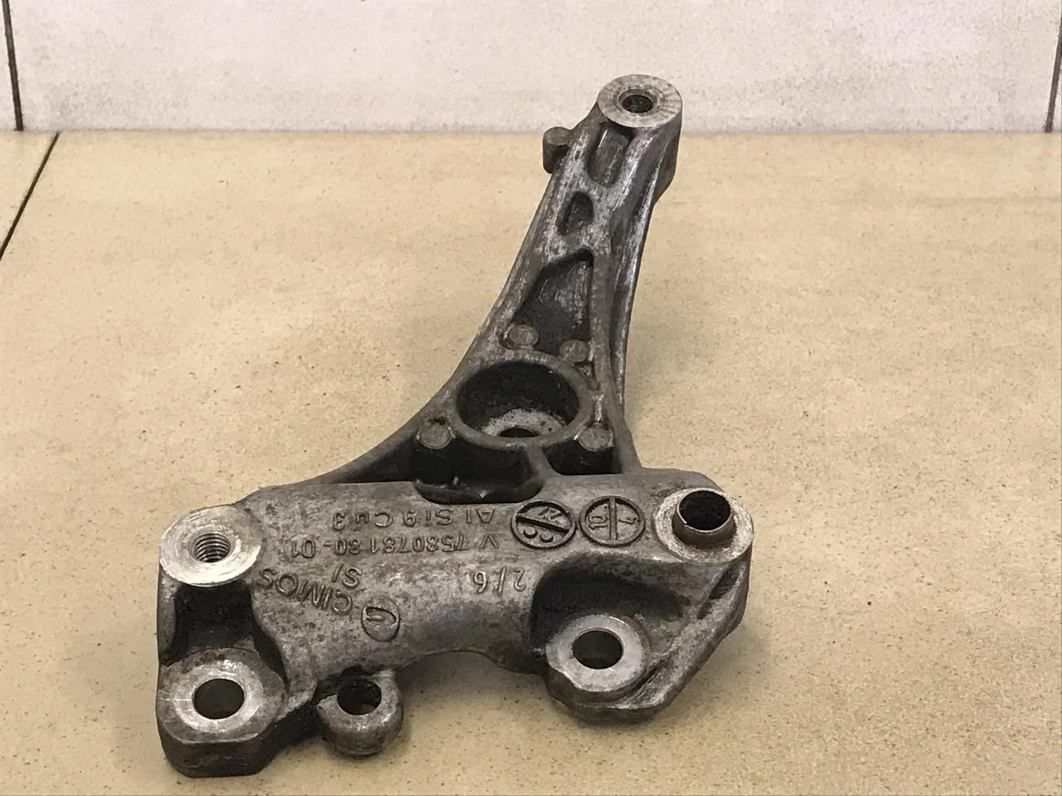 Кронштейн кондиционера C4 2005-2011