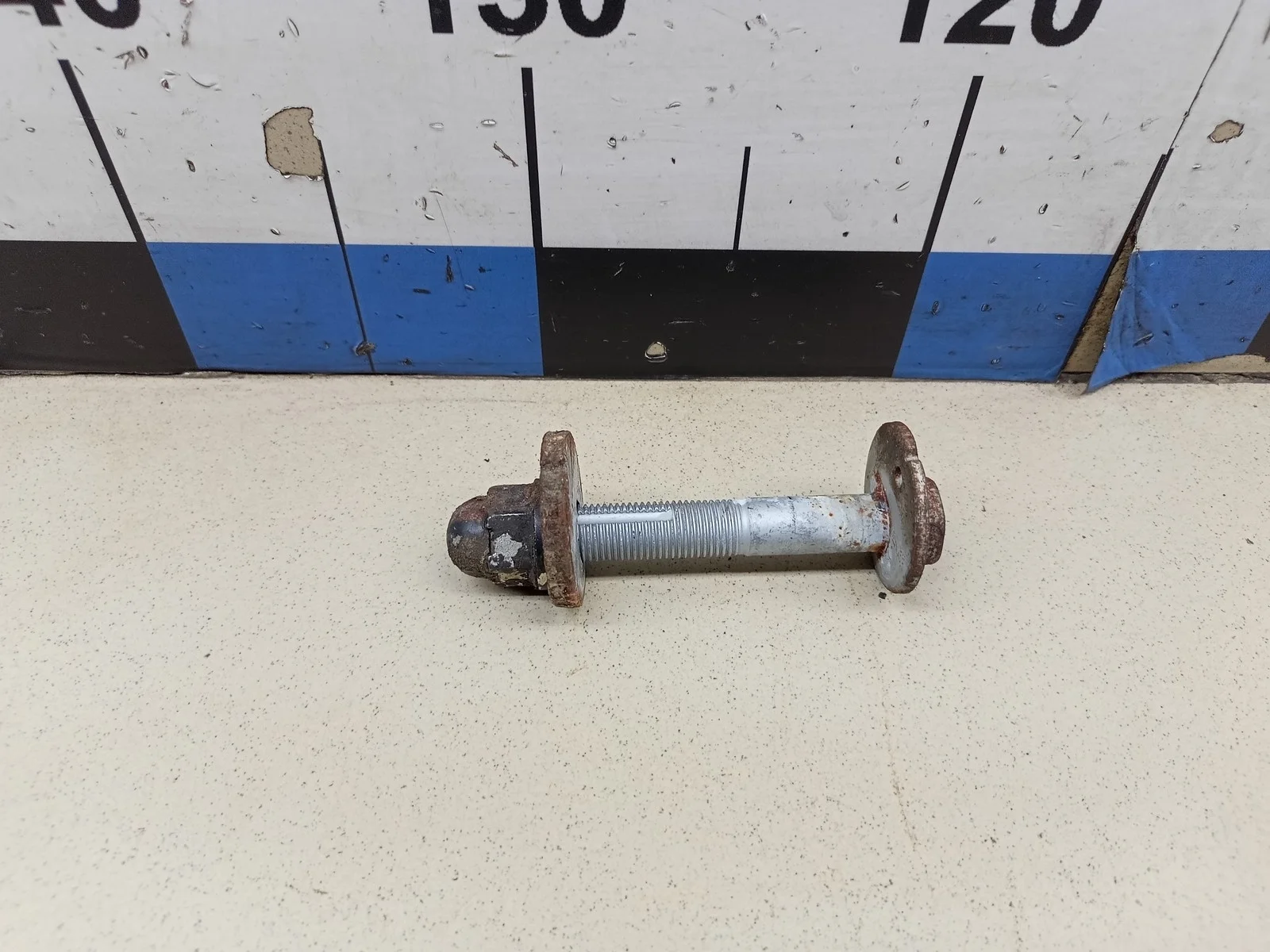 Болт развала задних колес Qashqai (J10) 2006-2014