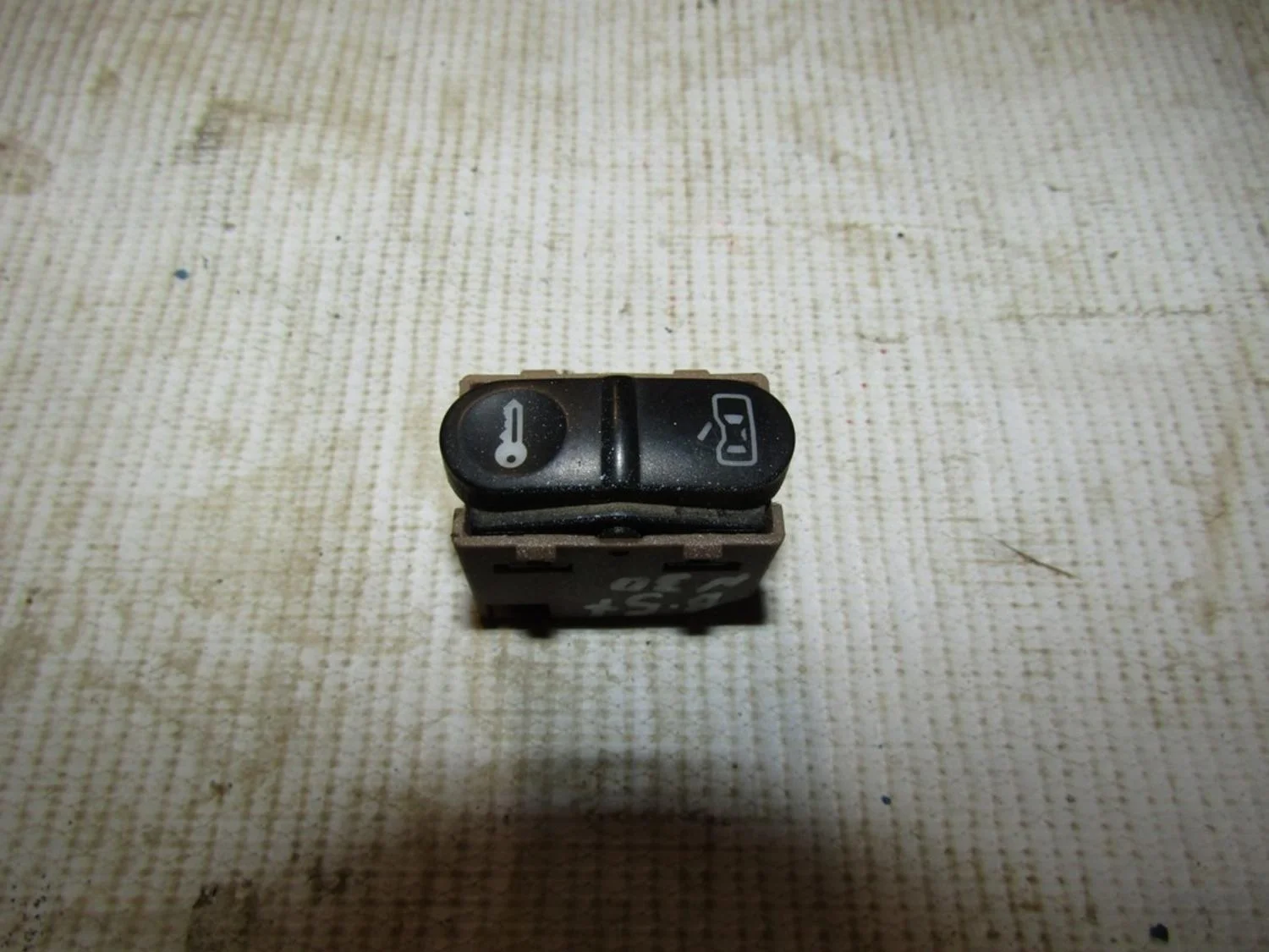 Кнопка центрального замка Passat [B5] 2000-2005