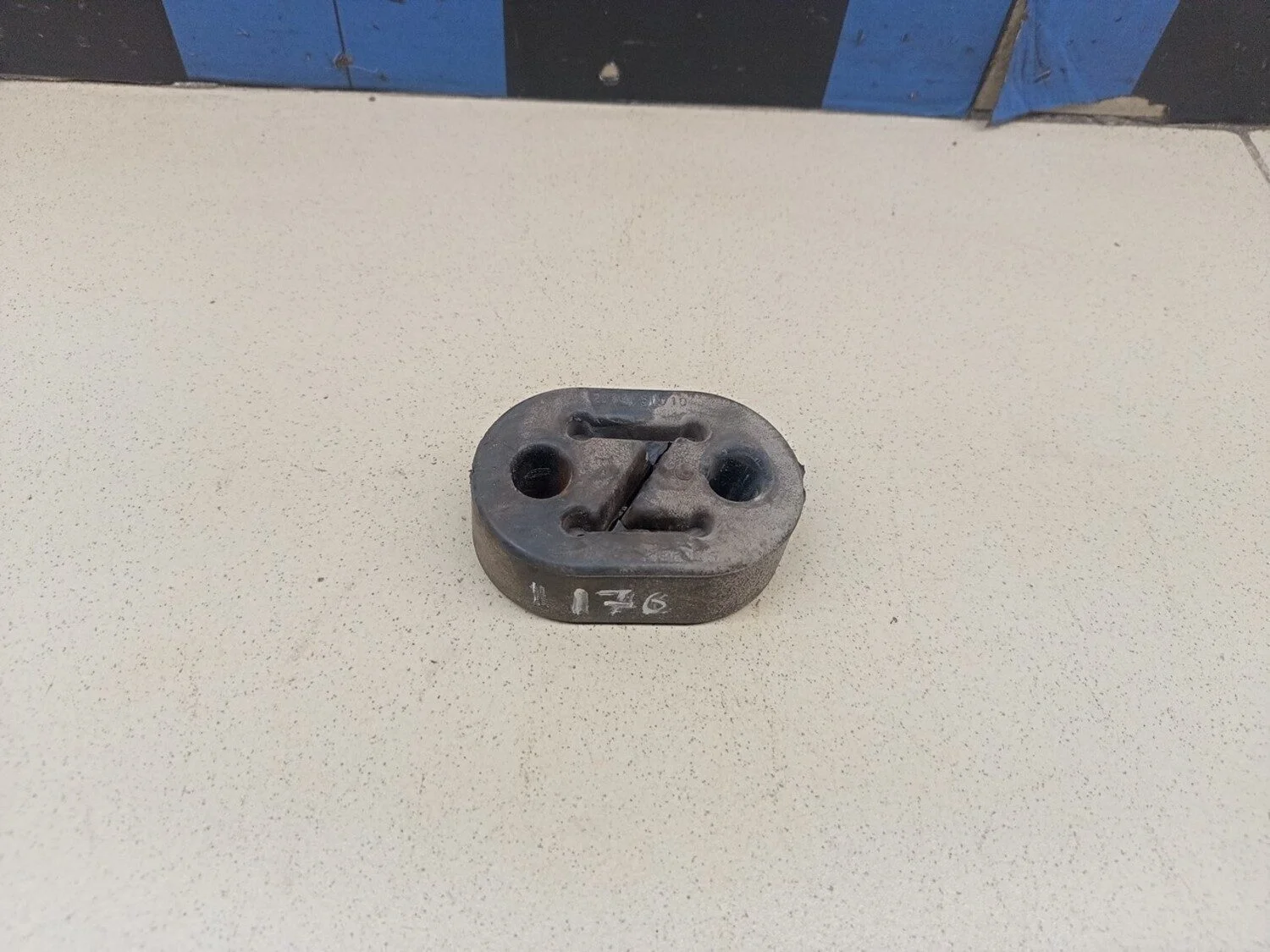 Резинка подвеса глушителя Qashqai (J10) 2006-2014