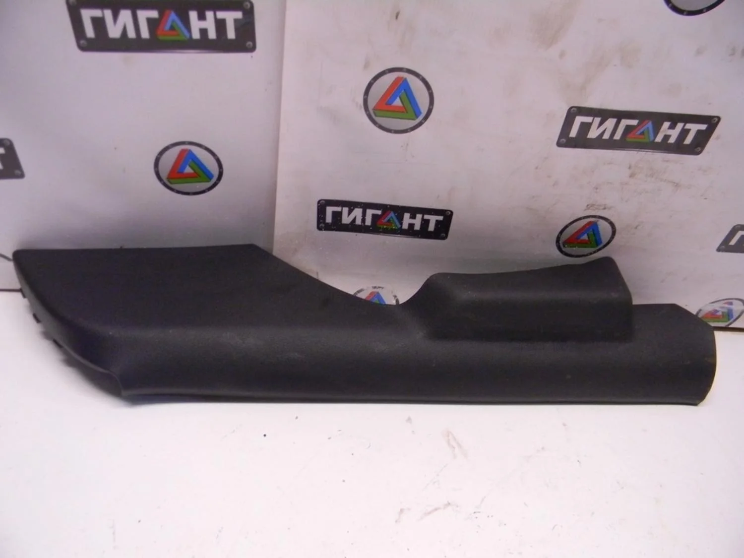 Обшивка стойки Polo (Sed RUS) 2011>