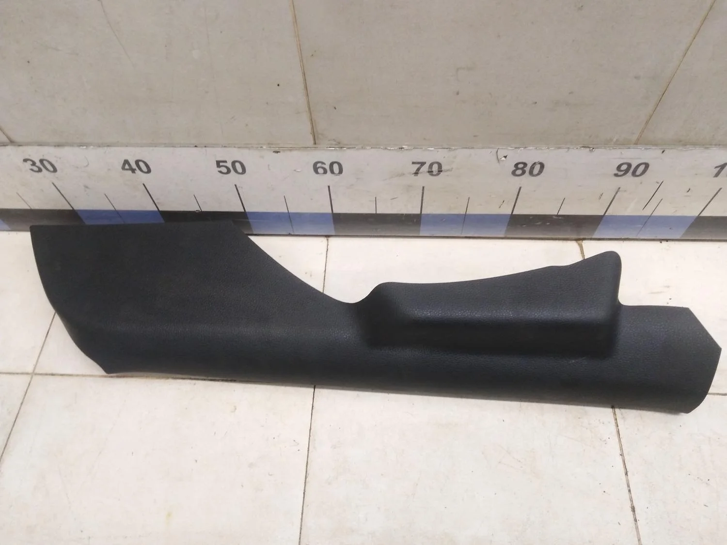 Обшивка стойки Polo (Sed RUS) 2011>