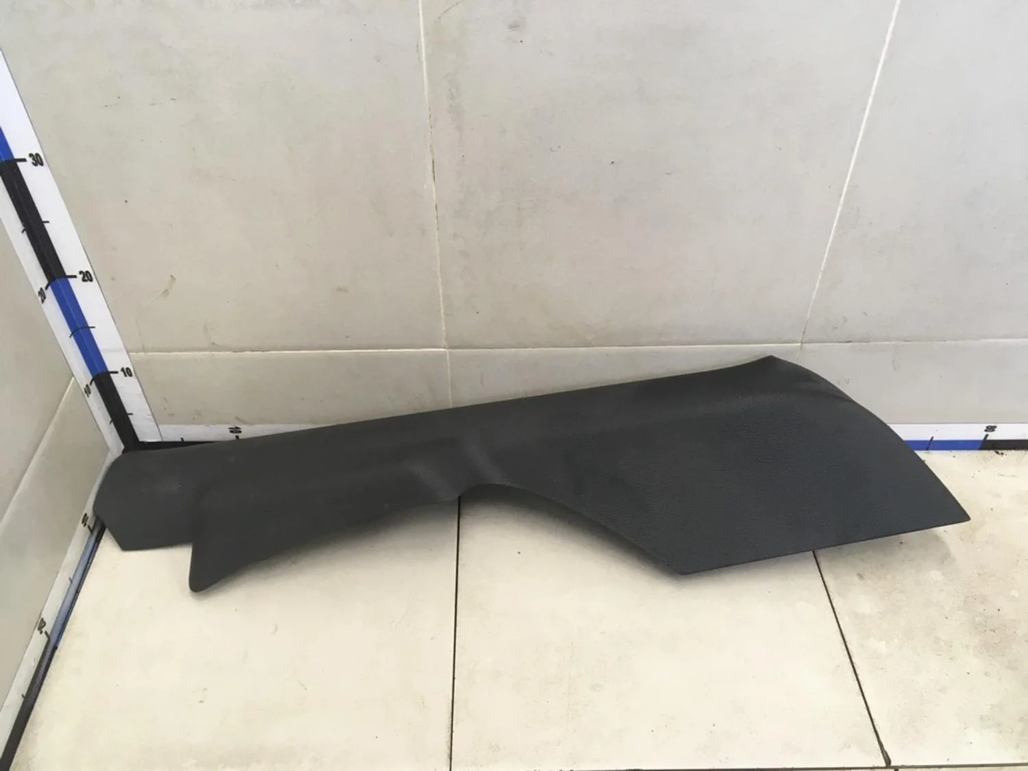 Обшивка стойки Polo (Sed RUS) 2011>