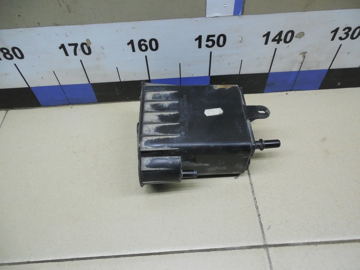 Абсорбер (фильтр угольный)  Focus I 1998-2004