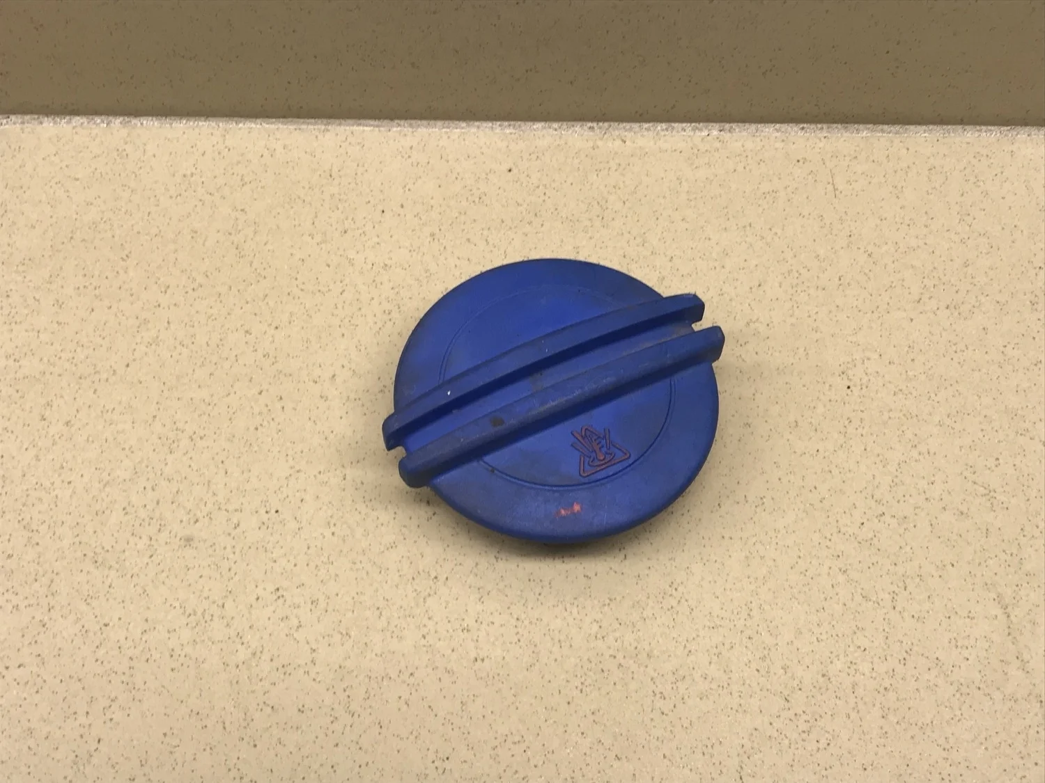 Крышка расширительного бачка A3 (8L1) 1996-2003