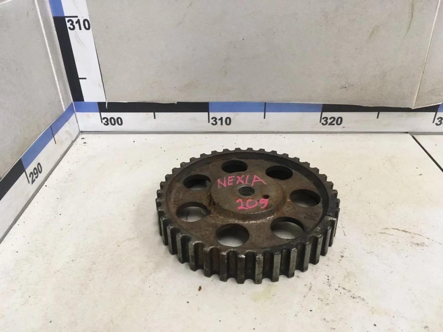 Шестерня (шкив) распредвала Nexia 1995-2016
