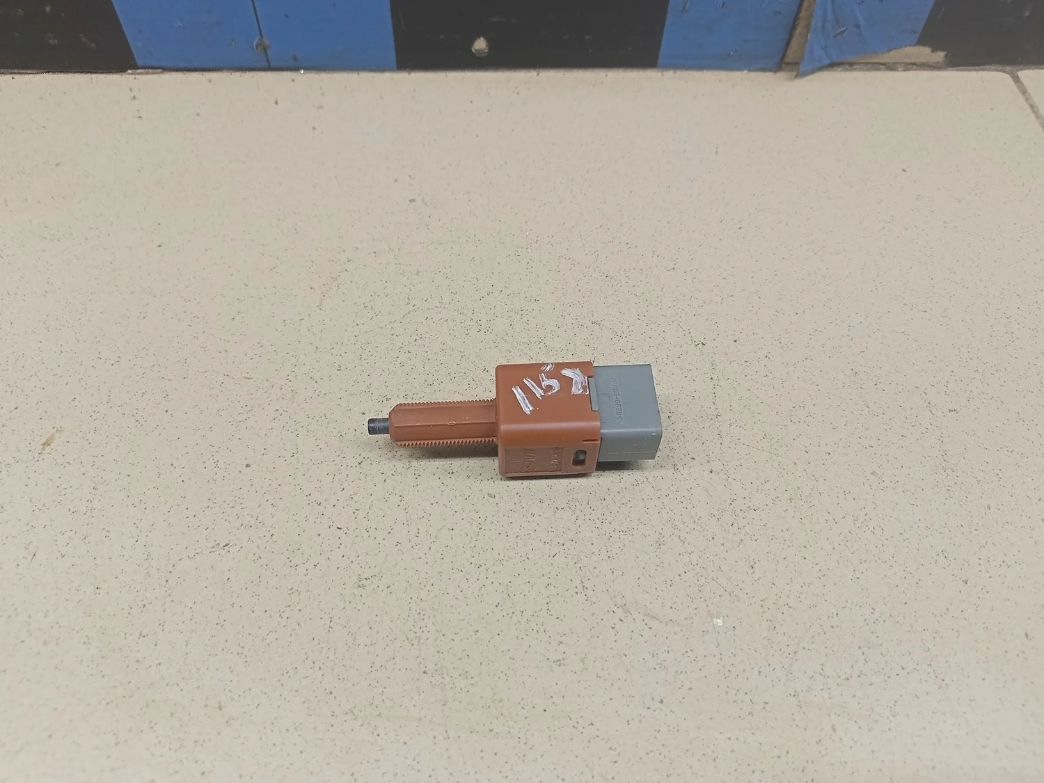 Датчик включения стопсигнала Qashqai (J10) 2006-2014