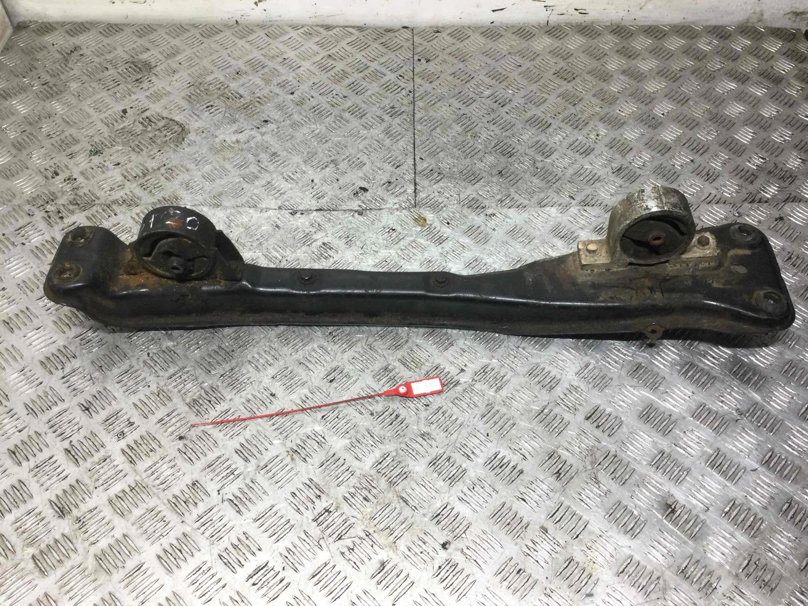 Балка под КПП Nissan Almera N16 [рестайлинг] (2003-2006) бензин 1.5  Механика Универсал