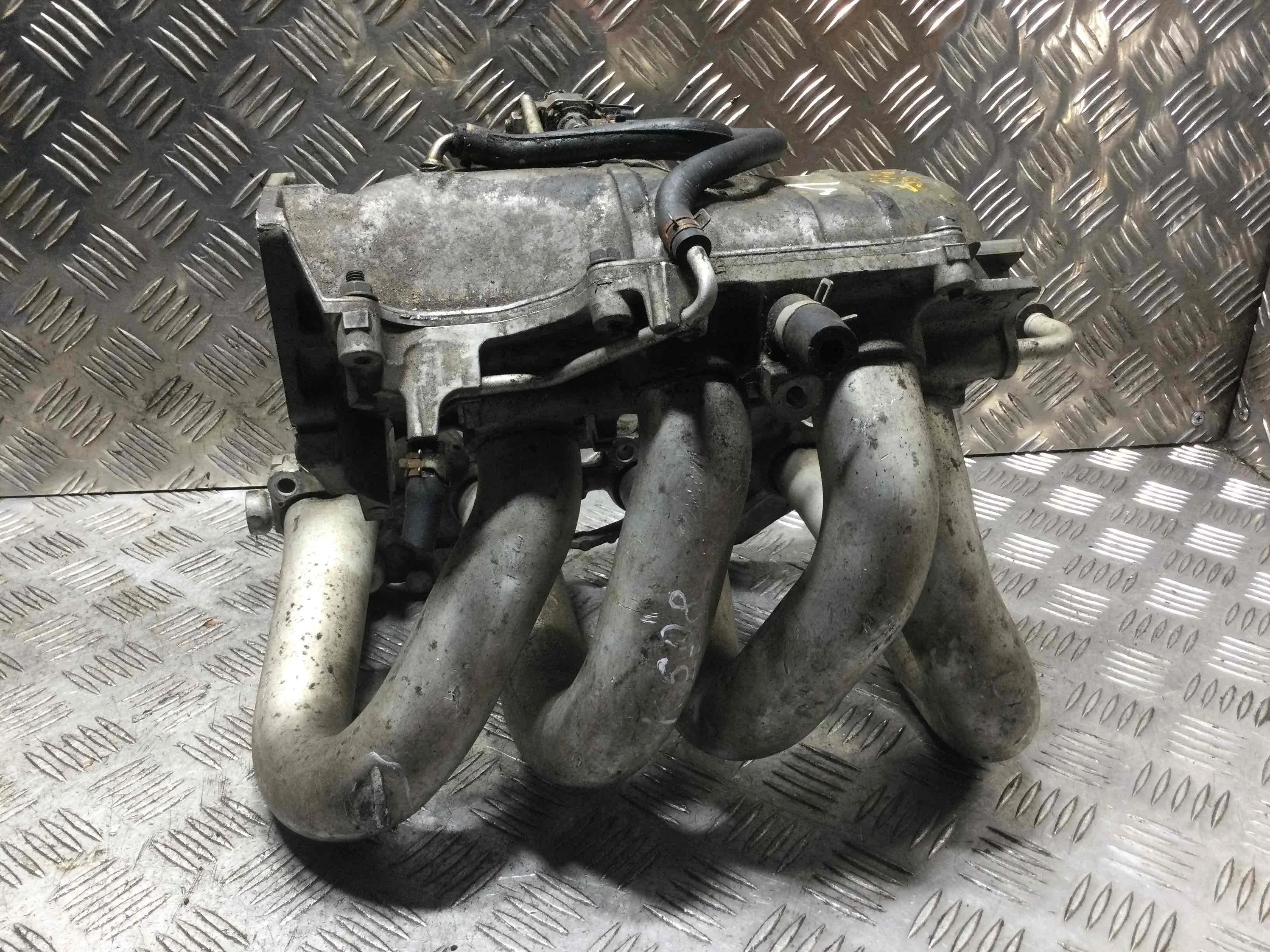 Коллектор впускной Nissan Almera Tino V10 2000 - 2006 бензин 1.8 i Механика